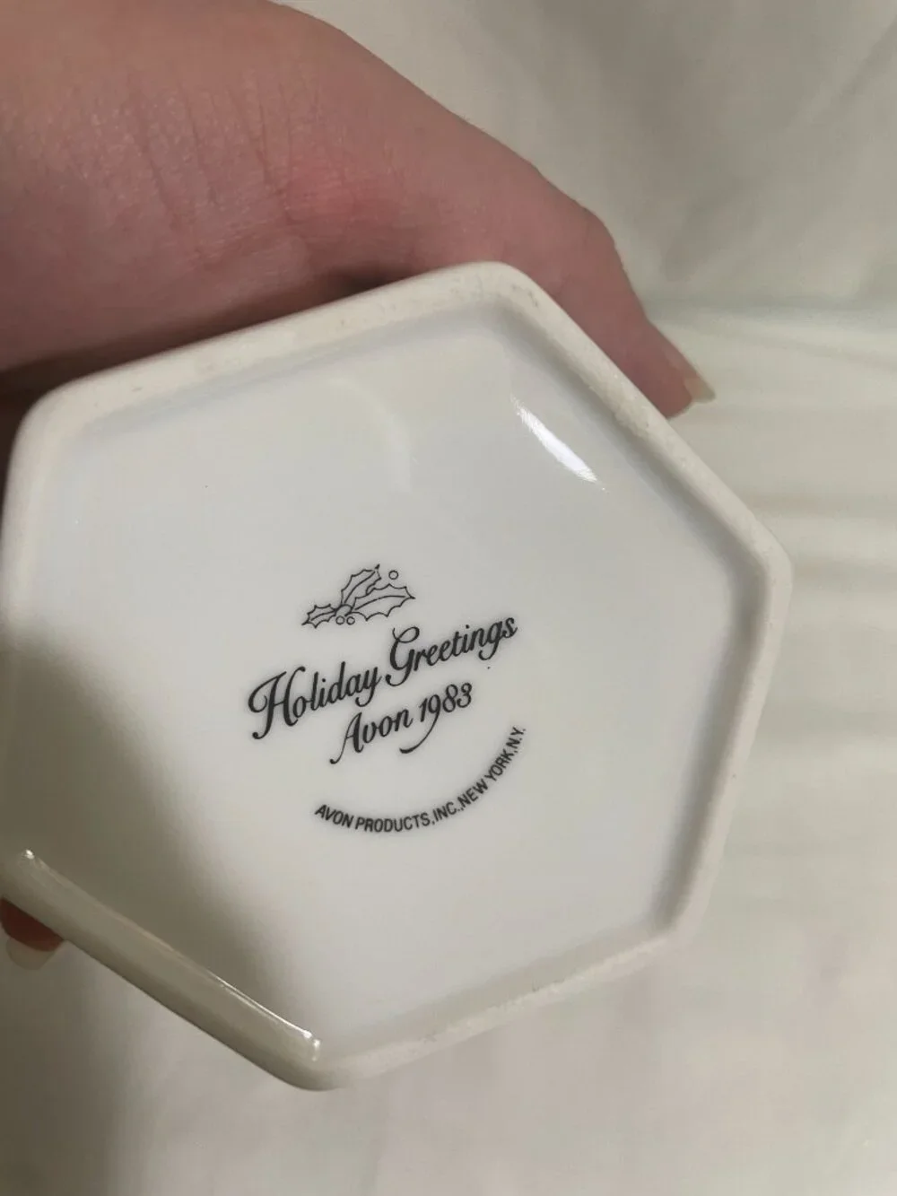 Vintage Avon 1983 Holiday Greetings Porcelain Trinket Box Dove Holly Floral 4